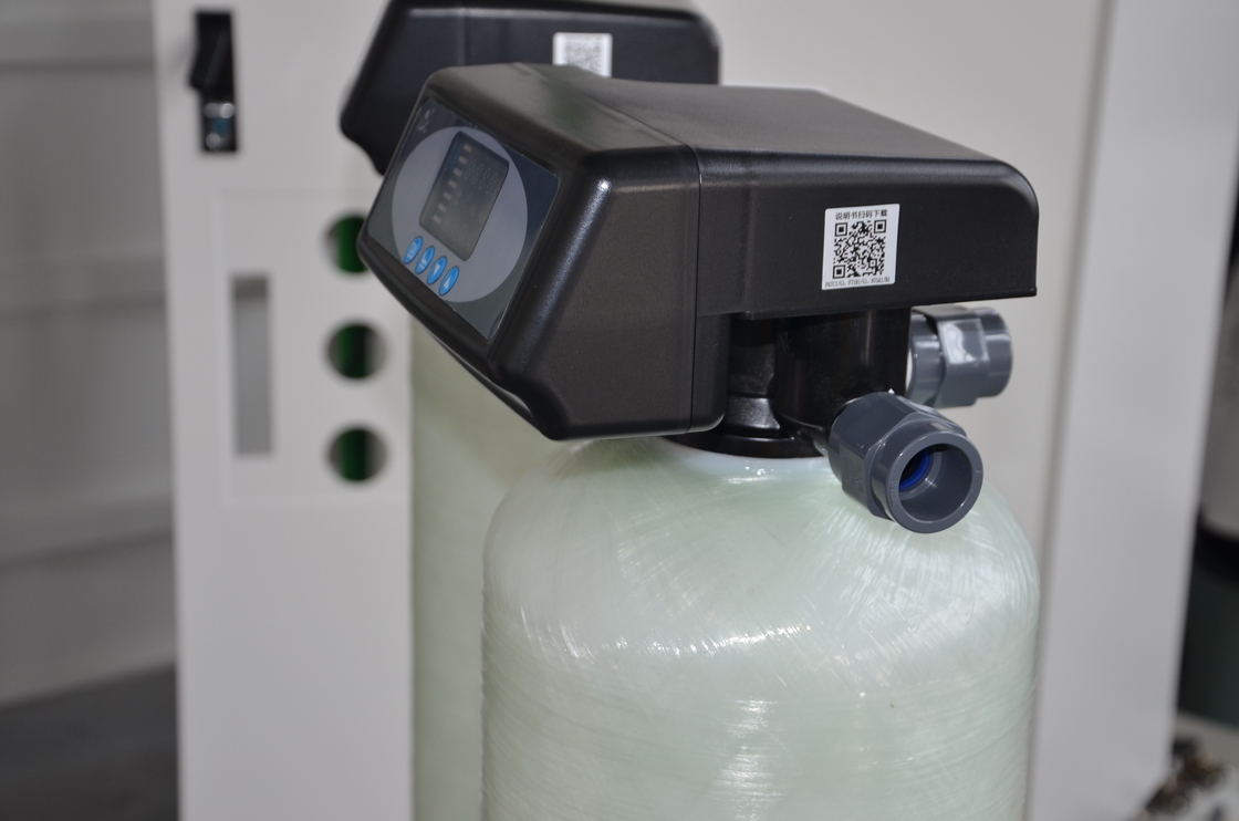 Industrieller automatischer Regelventil-Wasserenthärter-Preis für Verkäufe RO-System-Zusätze